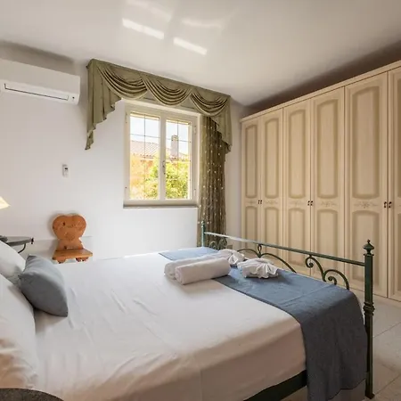 Casa Laura, Country House, *